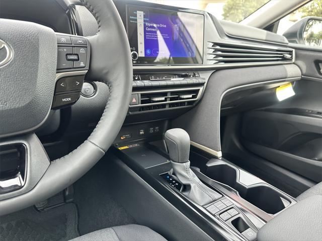 Photo of 2025 Ice Cap Toyota Camry
