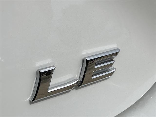 Photo of 2025 Ice Cap Toyota Camry