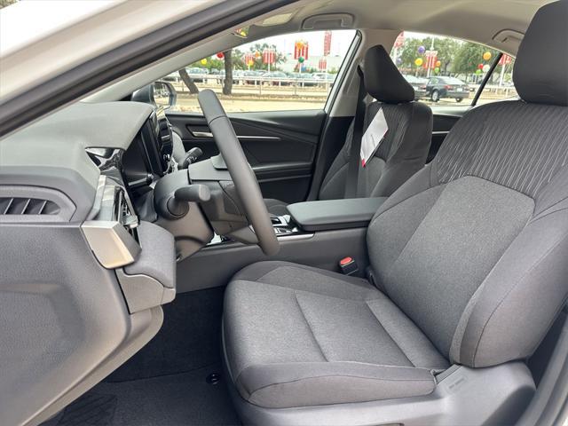 Photo of 2025 Ice Cap Toyota Camry