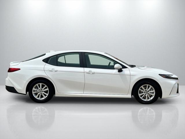 Photo of 2025 Ice Cap Toyota Camry