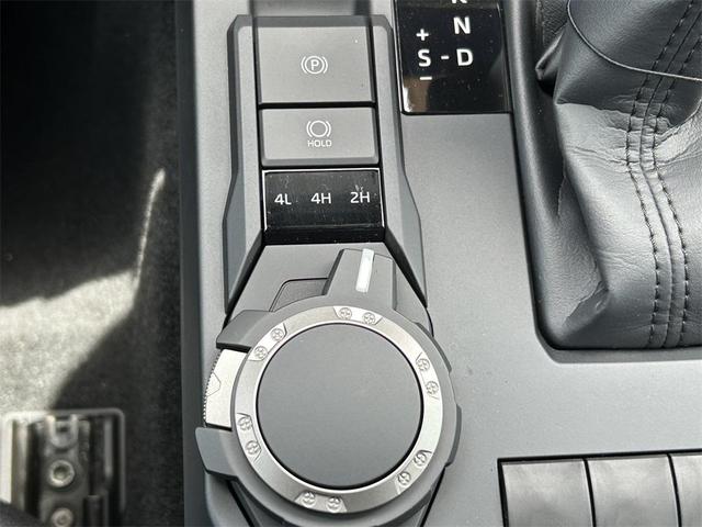 Photo of 2025 Ice Cap Toyota Tacoma