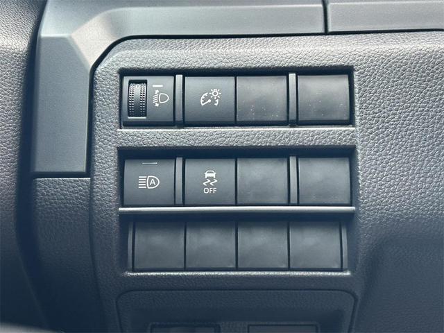 Photo of 2025 Ice Cap Toyota Tacoma