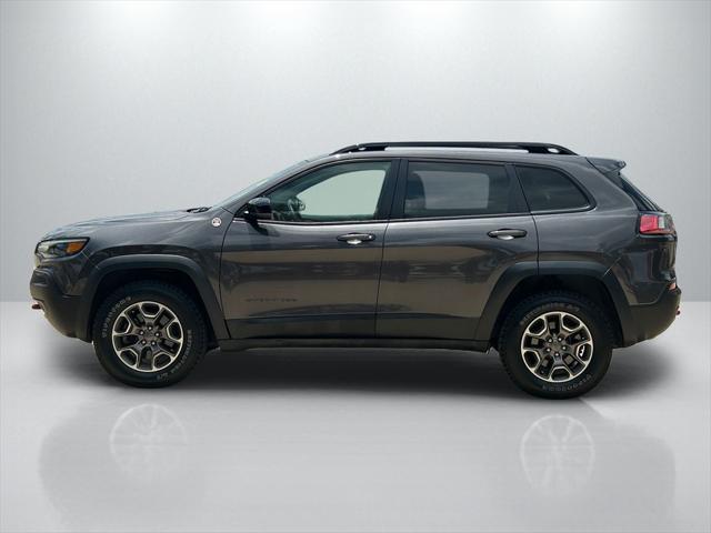 Photo of 2022 Granite Crystal Metallic Clearcoat Jeep Cherokee