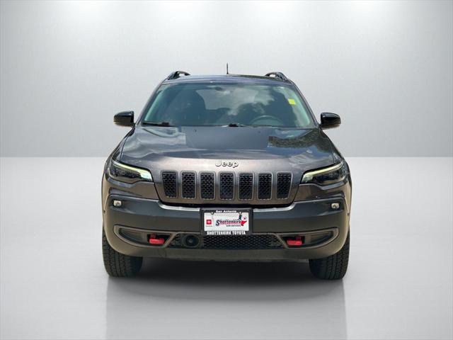 Photo of 2022 Granite Crystal Metallic Clearcoat Jeep Cherokee