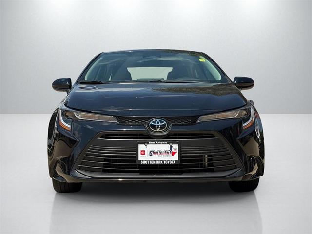 Photo of 2024 Midnight Black Metallic Toyota Corolla