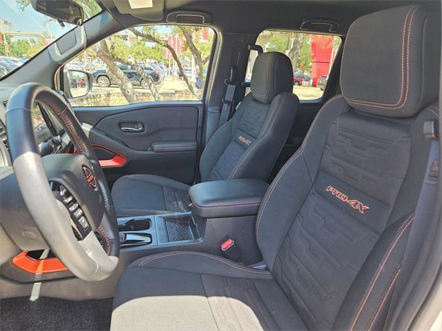 Photo of 2024 Glacier White Nissan Frontier