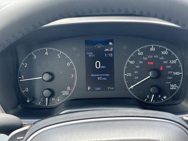 Photo of 2025 Classic Silver Metallic Toyota Corolla