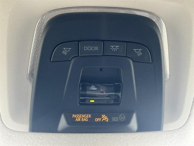 Photo of 2025 Wind Chill Pearl Toyota Corolla