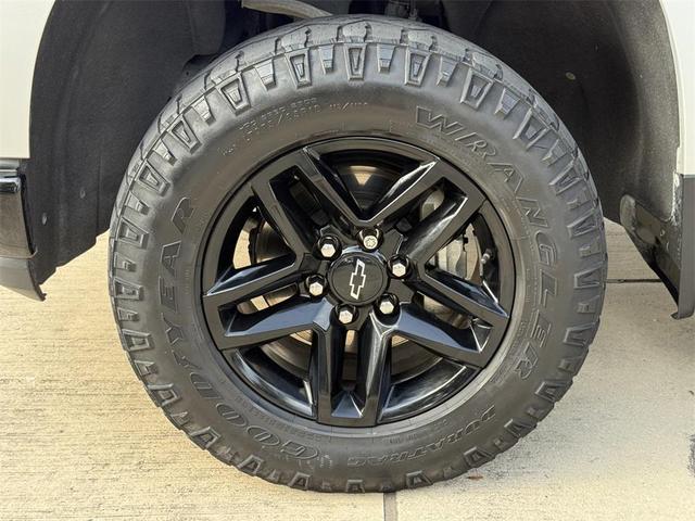 Photo of 2021 Silver Ice Metallic Chevrolet Silverado 1500