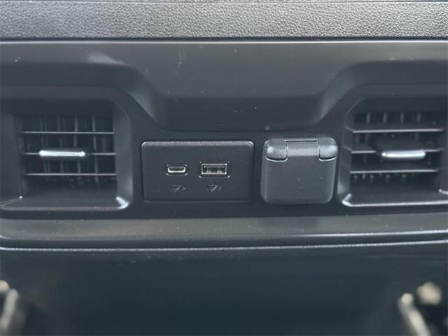 Photo of 2021 Silver Ice Metallic Chevrolet Silverado 1500
