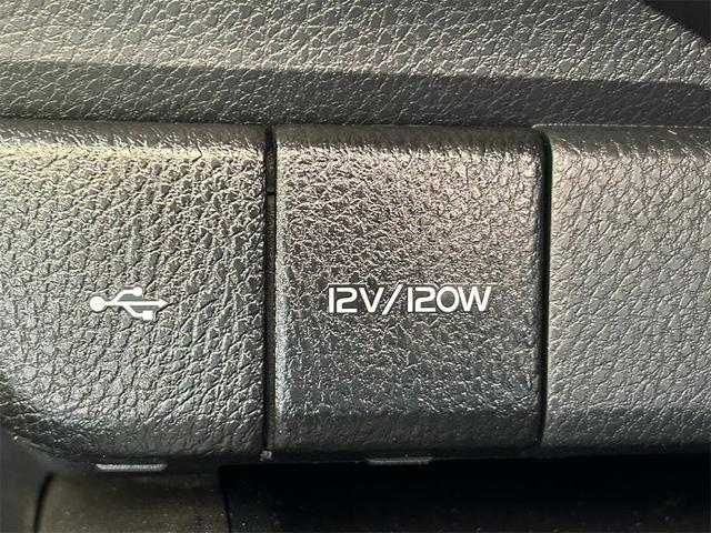 Photo of 2023 Midnight Black Metallic Toyota Camry