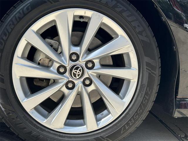 Photo of 2023 Midnight Black Metallic Toyota Camry