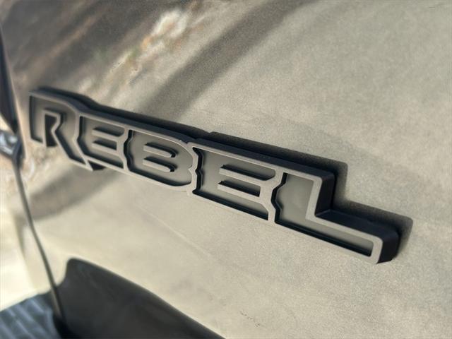 Photo of 2022 Granite Crystal Metallic Clearcoat RAM 1500