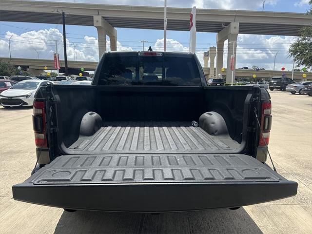 Photo of 2022 Granite Crystal Metallic Clearcoat RAM 1500