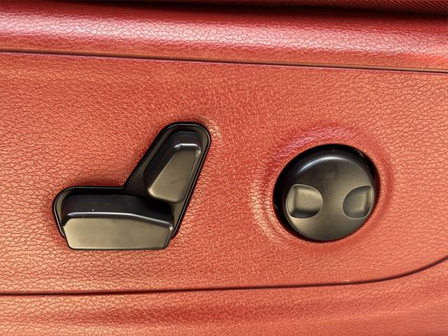 Photo of 2022 Granite Crystal Metallic Clearcoat RAM 1500