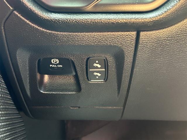 Photo of 2022 Granite Crystal Metallic Clearcoat RAM 1500
