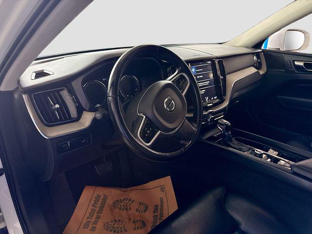 Photo of 2020 White Volvo XC60