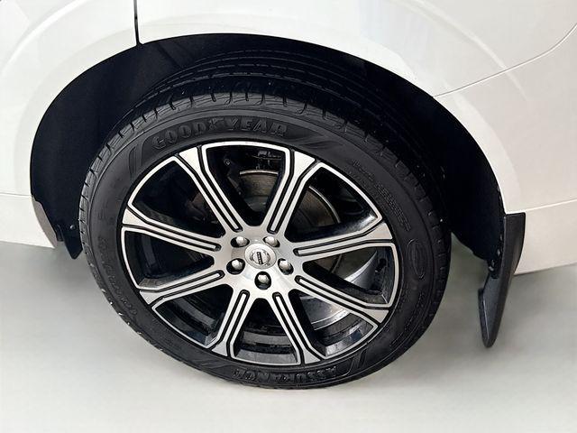 Photo of 2020 White Volvo XC60