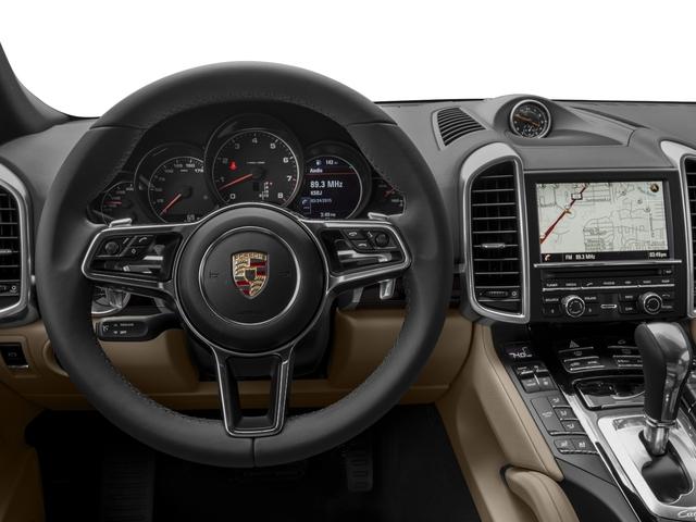 Photo of 2016 White Porsche Cayenne