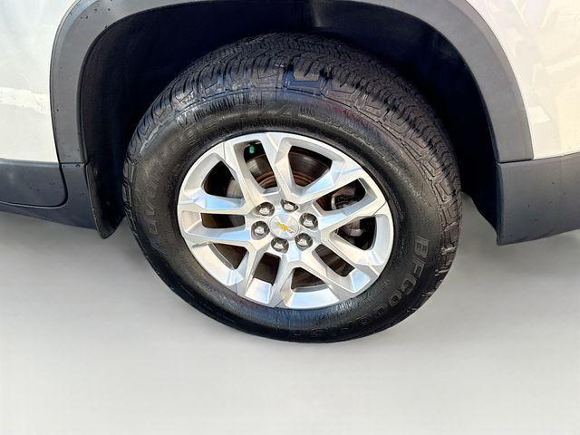 Photo of 2018 Silver Ice Metallic Chevrolet Traverse