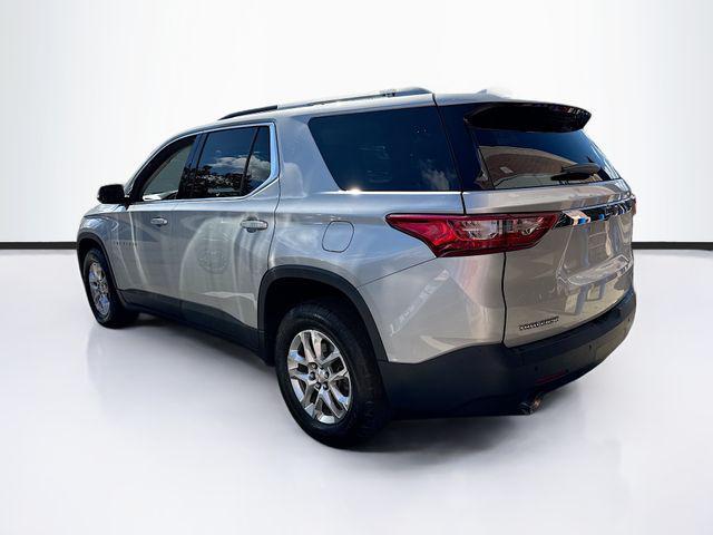 Photo of 2018 Silver Ice Metallic Chevrolet Traverse