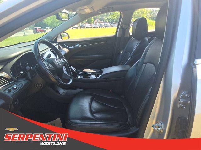 Photo of 2017 Quicksilver Metallic Buick LaCrosse