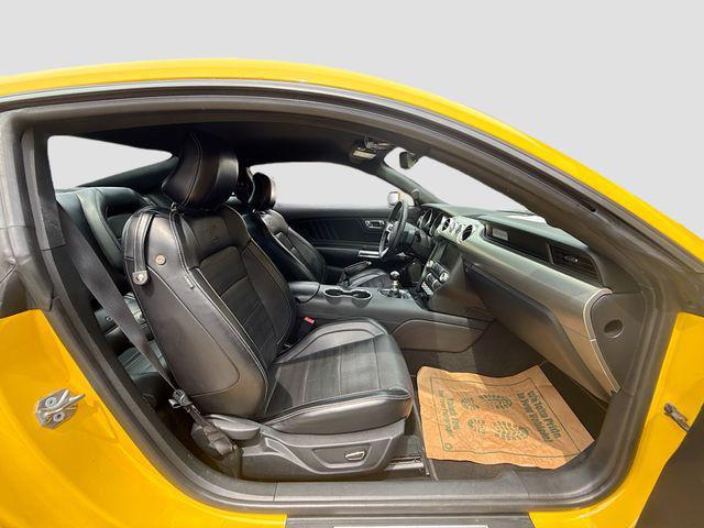Photo of 2015 TRIPLE YELLOW TRICOAT Ford Mustang