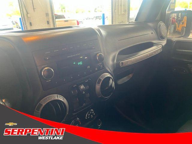 Photo of 2016 Green Jeep Wrangler Unlimited