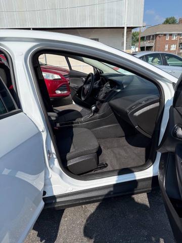 Photo of 2015 White Ford Focus
