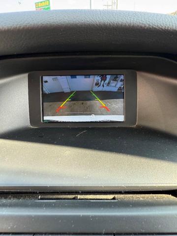 Photo of 2015 White Ford Focus
