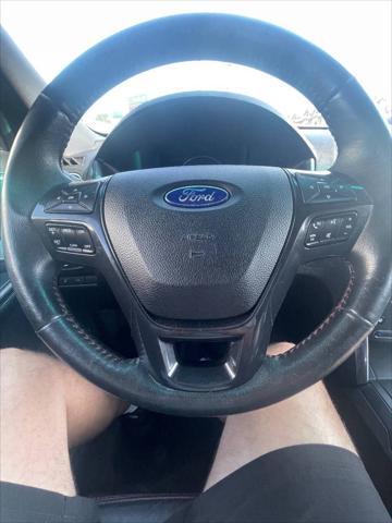 Photo of 2016 Burgundy Ford Explorer