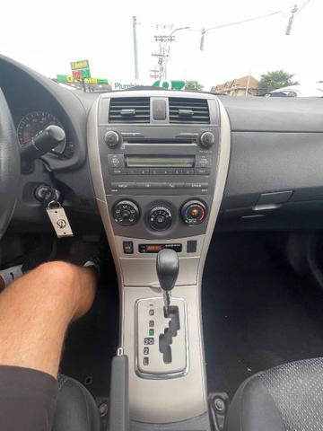 Photo of 2010 Silver Toyota Corolla