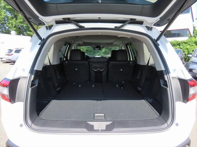 Photo of 2025 Platinum White Pearl Honda Pilot