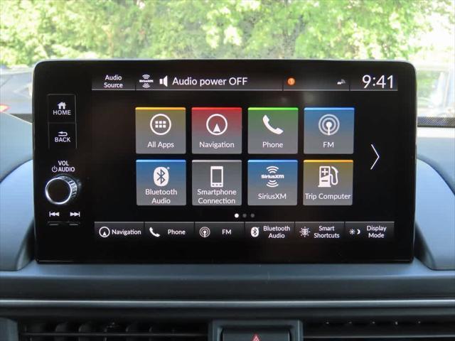 Photo of 2025 Platinum White Pearl Honda Pilot