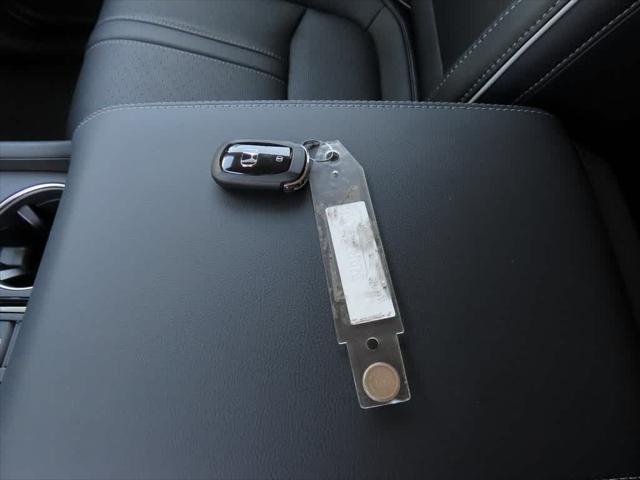 Photo of 2025 Platinum White Pearl Honda Pilot
