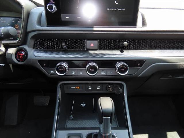Photo of 2026 Platinum White Pearl Honda CR-V Hybrid