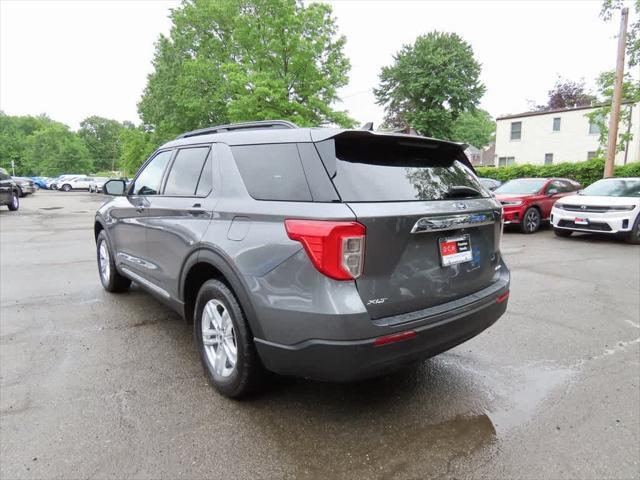 Photo of 2022 Carbonized Gray Metallic Ford Explorer