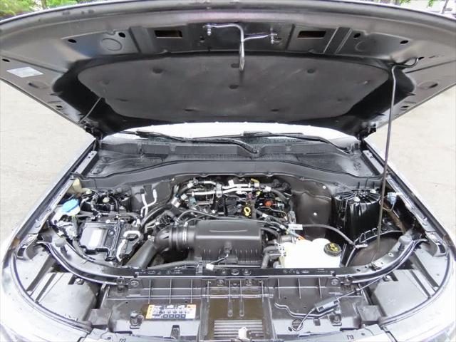 Photo of 2022 Carbonized Gray Metallic Ford Explorer