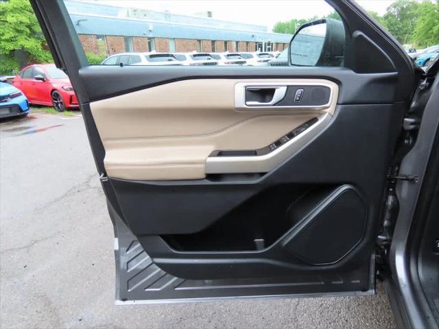 Photo of 2022 Carbonized Gray Metallic Ford Explorer