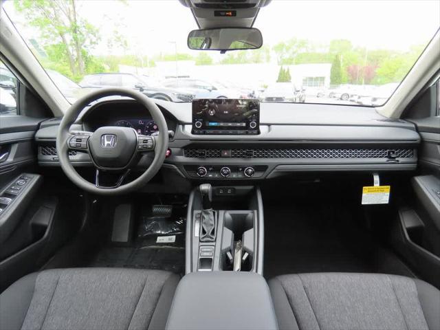Photo of 2025 Platinum White Pearl Honda Accord