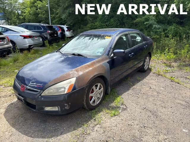 Photo of 2004 Blue Honda Accord