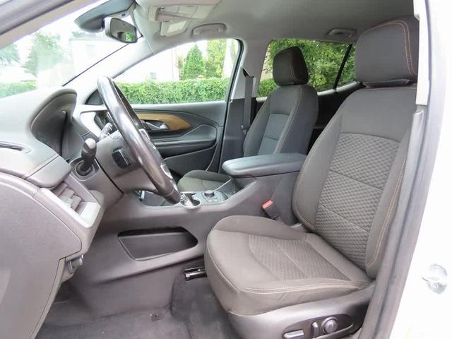 Photo of 2020 Summit White GMC Terrain
