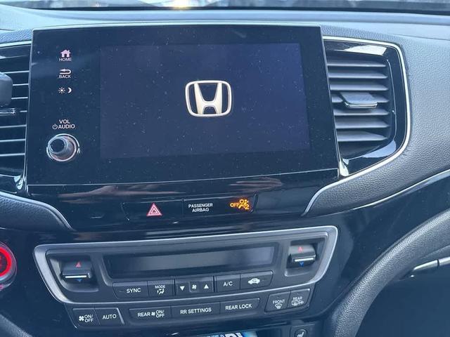 Photo of 2022 Platinum White Pearl Honda Passport