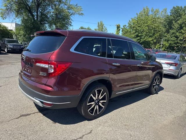Photo of 2022 Deep Scarlet Pearl Honda Pilot