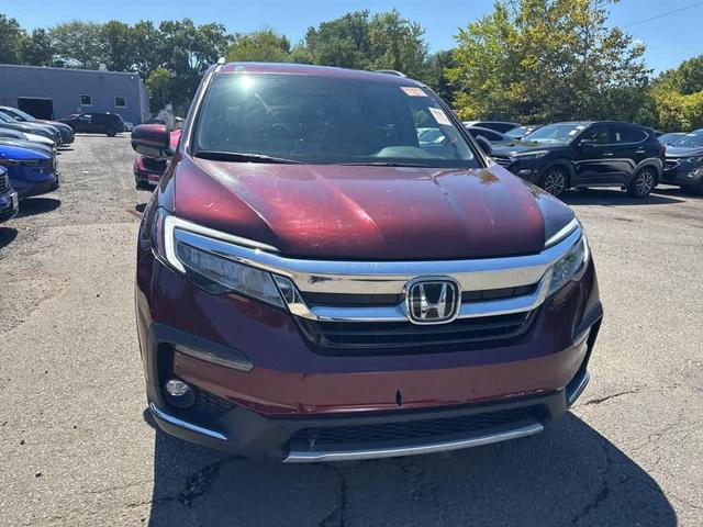 Photo of 2022 Deep Scarlet Pearl Honda Pilot