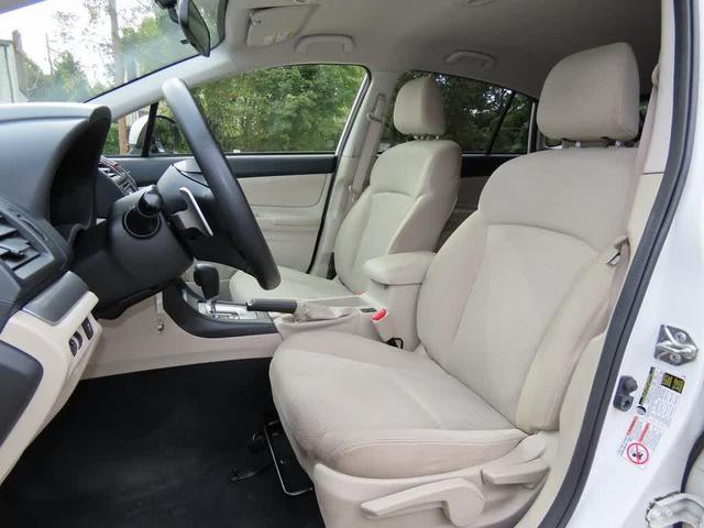 Photo of 2013 Satin White Pearl Subaru XV Crosstrek