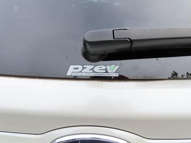 Photo of 2013 Satin White Pearl Subaru XV Crosstrek