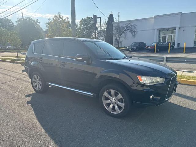 Photo of 2010 Black Mitsubishi Outlander