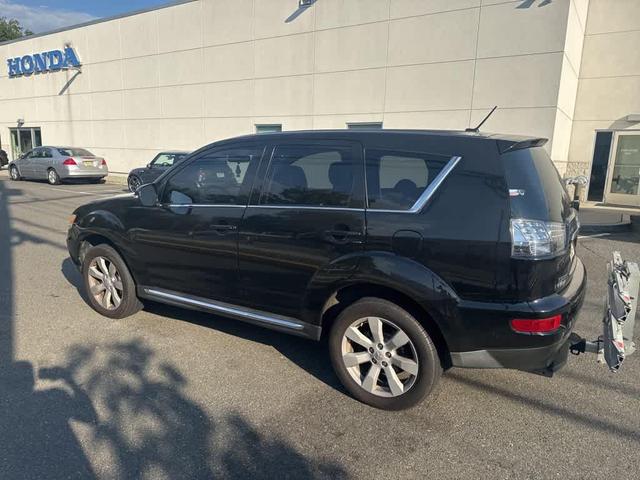 Photo of 2010 Black Mitsubishi Outlander