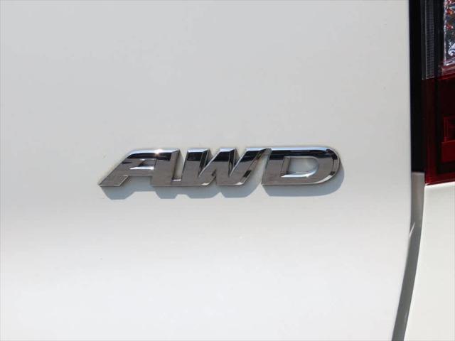 Photo of 2019 White Diamond Pearl Honda Pilot